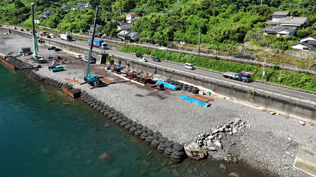 鹿児島10号白浜地区工事用道路整備（その13）工事