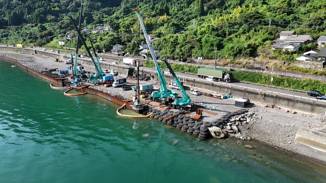 鹿児島10号白浜地区工事用道路整備（その13）工事